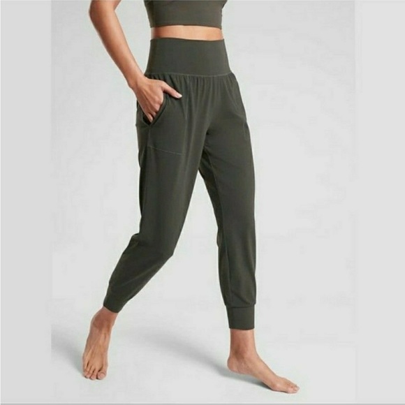 Athleta Pants & Jumpsuits Athleta Salutation Cruise Jogger In